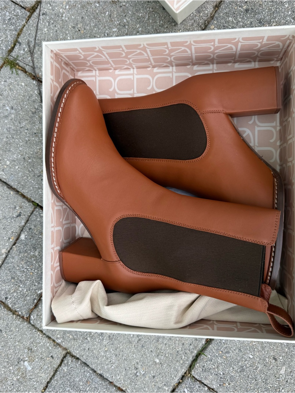 Women’s Ulla Johnson Taryn 70 MM Leather Chelsea Boots Size 41 - Brown - Picture 2 of 11